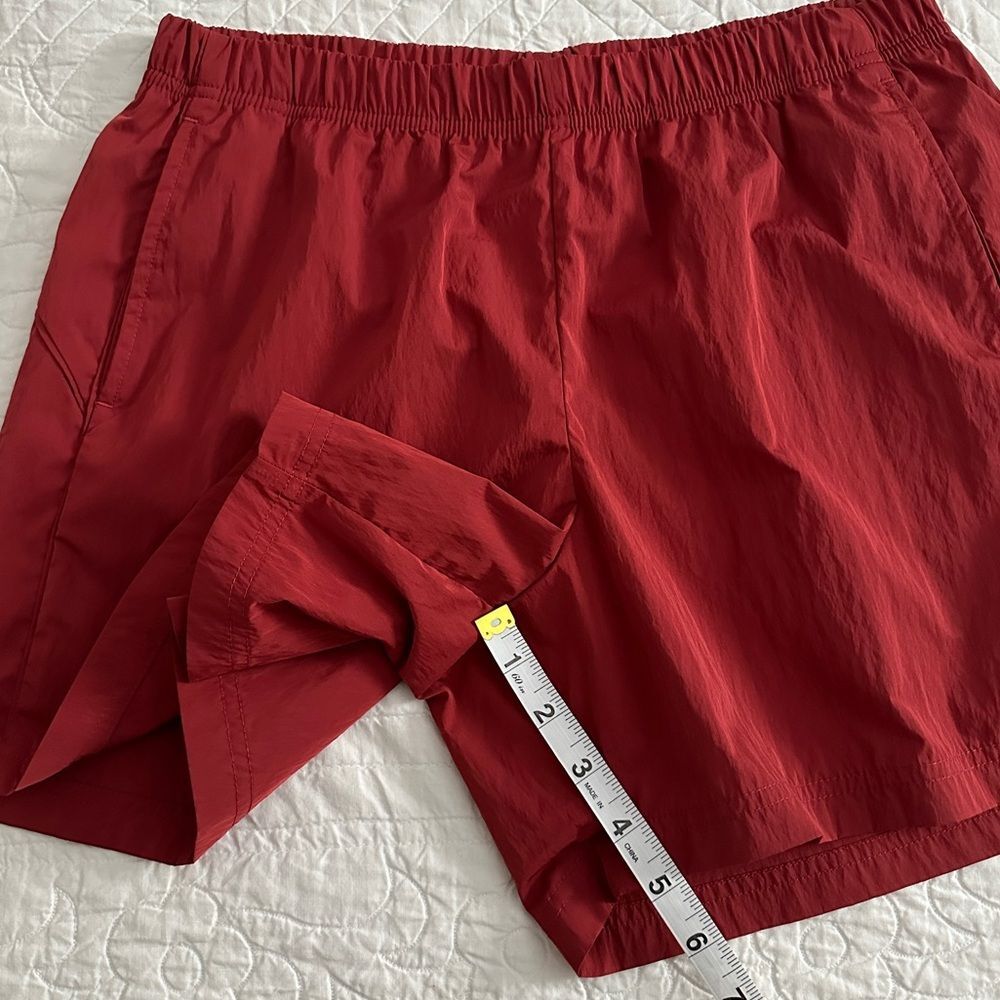 NWT OFFLINE By Aerie Day Off 5" Short Red Women’s Medium - Picture 6 of 14